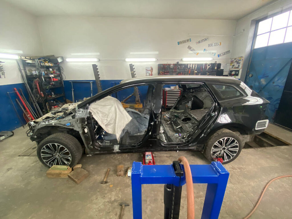 2396623-3389d510c2393cc3eb58d8199cd5c085